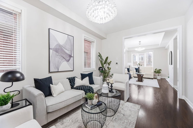 20 Blackberry Valley Cres, Caledon, L7C 3Z9 | Image 2