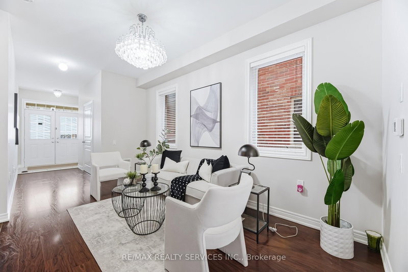 20 Blackberry Valley Cres, Caledon, L7C 3Z9 | Image 3