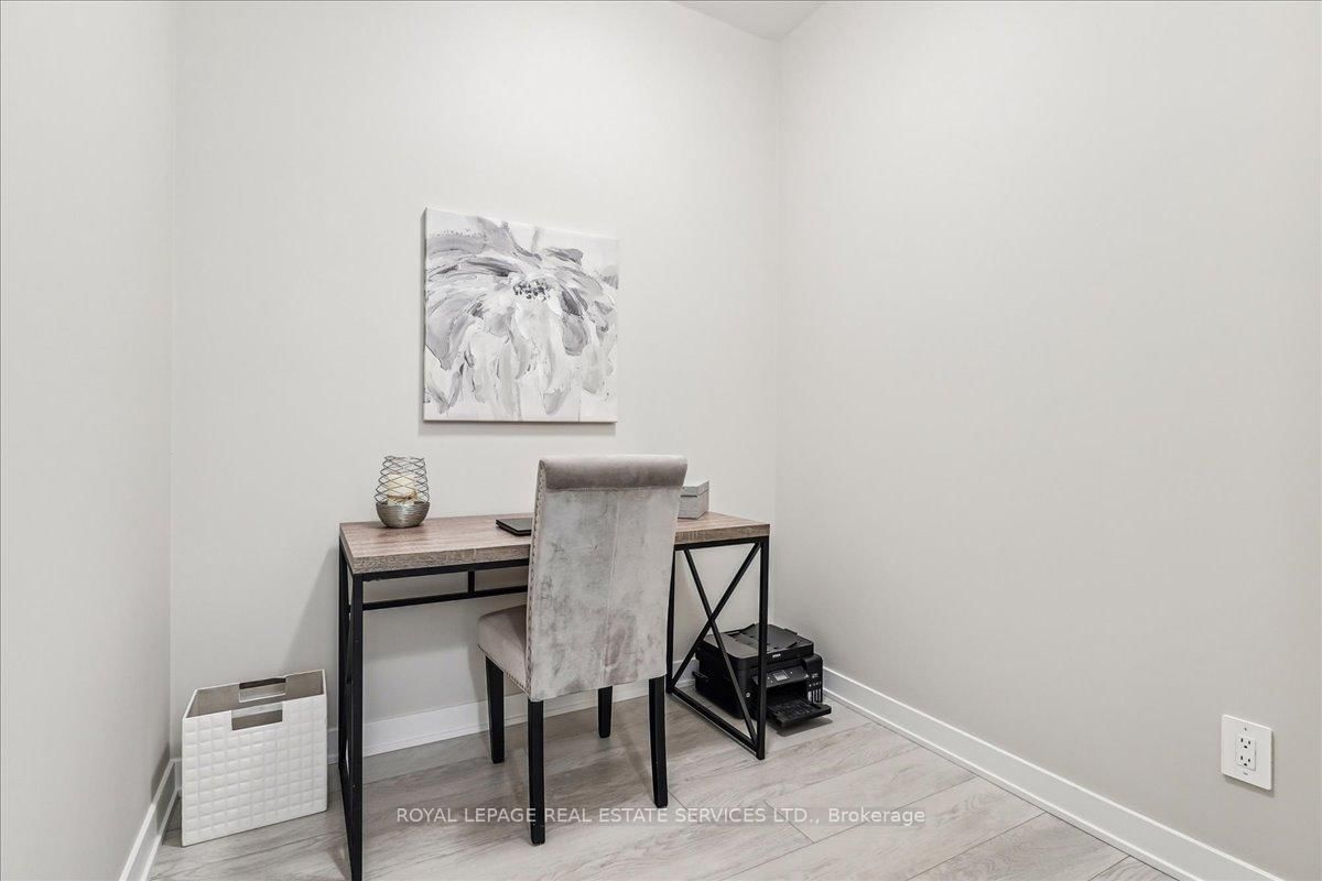 Condo for sale at 202-1440 Clarriage Court, Milton, Ontario, L9T 2X5 - Ford - MLS: W12964238