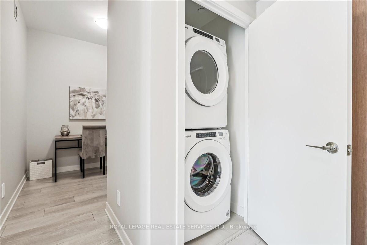 Condo for sale at 202-1440 Clarriage Court, Milton, Ontario, L9T 2X5 - Ford - MLS: W12964238