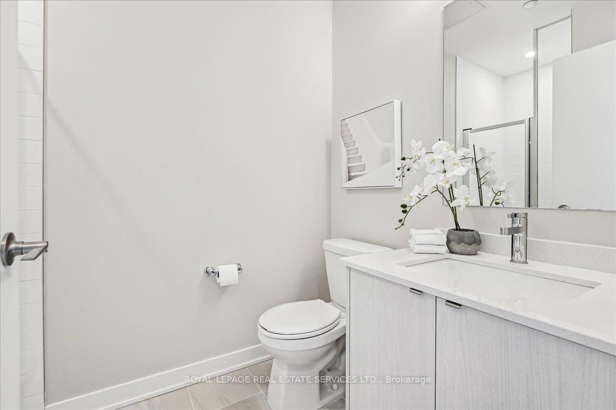 Condo for sale at 202-1440 Clarriage Court, Milton, Ontario, L9T 2X5 - Ford - MLS: W12964238