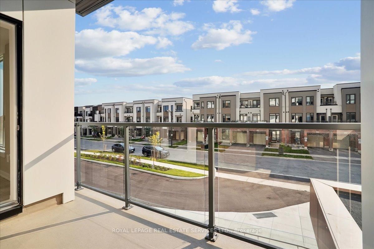 Condo for sale at 202-1440 Clarriage Court, Milton, Ontario, L9T 2X5 - Ford - MLS: W12964238