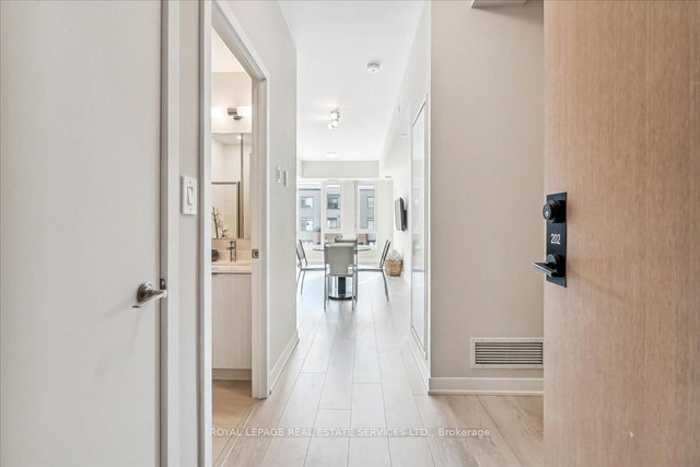 202 - 1440 Clarriage Court