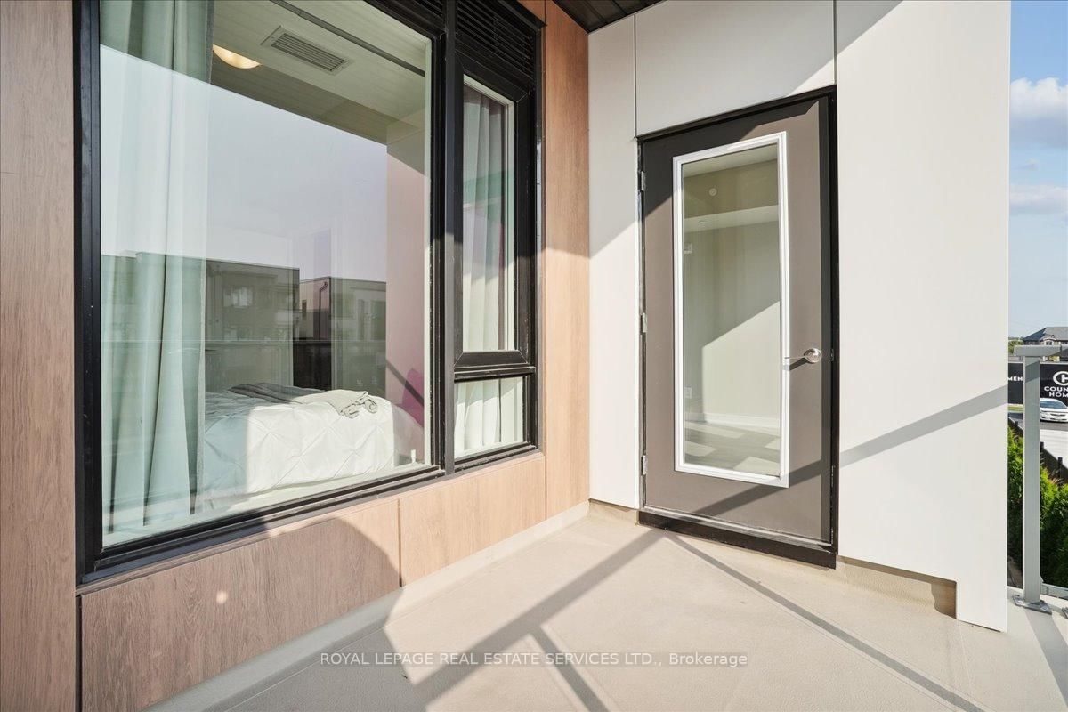 Condo for sale at 202-1440 Clarriage Court, Milton, Ontario, L9T 2X5 - Ford - MLS: W12964238