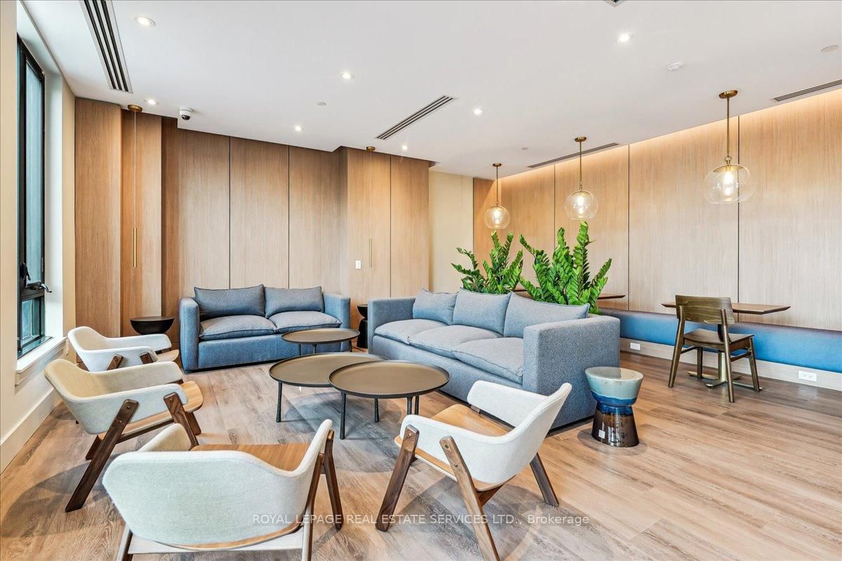 Condo for sale at 202-1440 Clarriage Court, Milton, Ontario, L9T 2X5 - Ford - MLS: W12964238