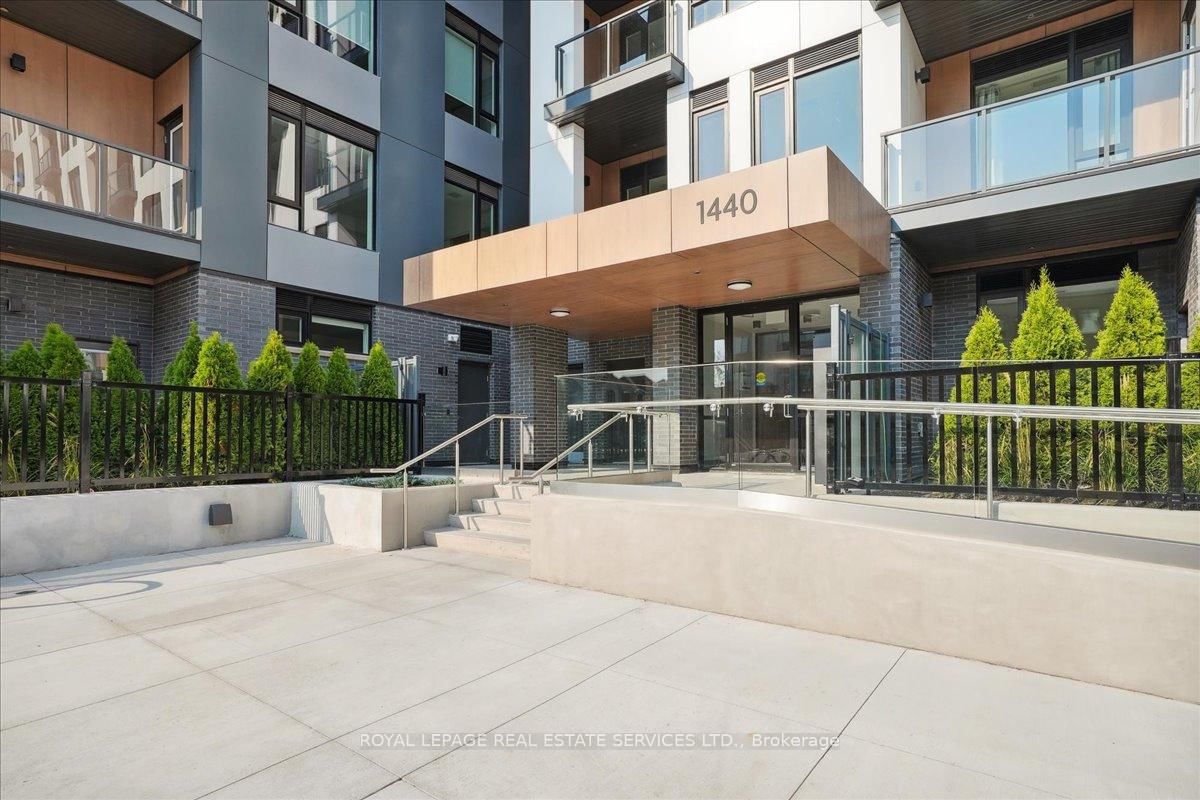 Condo for sale at 202-1440 Clarriage Court, Milton, Ontario, L9T 2X5 - Ford - MLS: W12964238