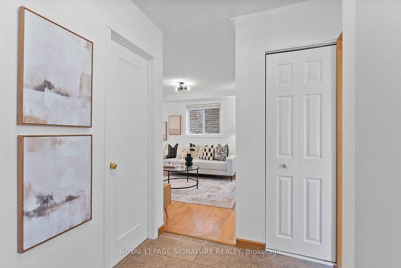 4046 Tea Garden Circ, Mississauga, L5B 2W6 | Image 3