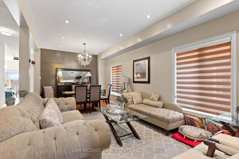 1514 Portsmouth Pl, Mississauga, L5M 7W1 | Image 2