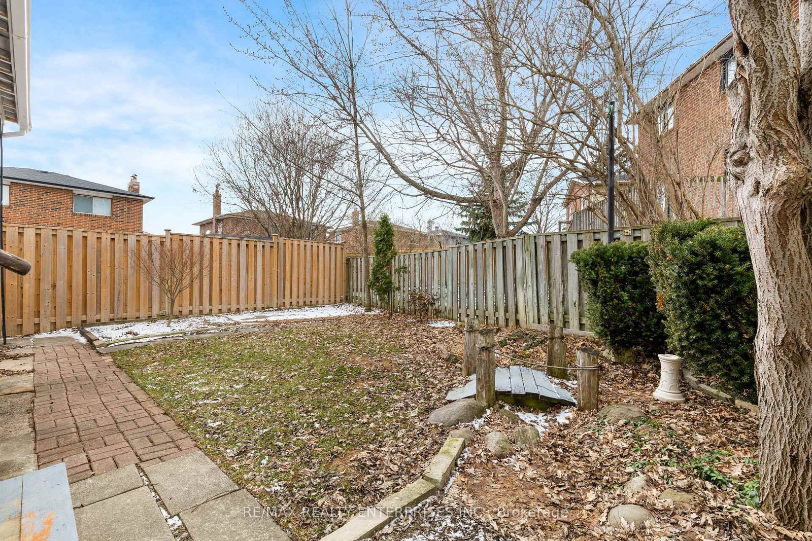 Detached House for sale at 75 Lakecrest Trail, Brampton, Ontario, L6Z 1S4 - Heart Lake West - MLS: W12964884