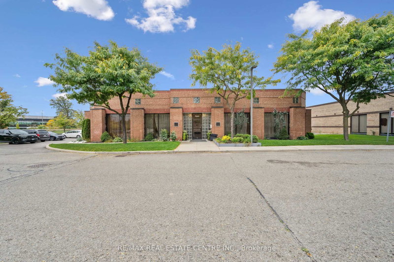 7605 Danbro Cres, Mississauga, L5N 6P9 | Image 3