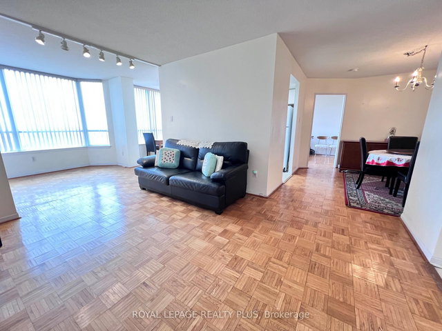 707 - 550 Webb Drive