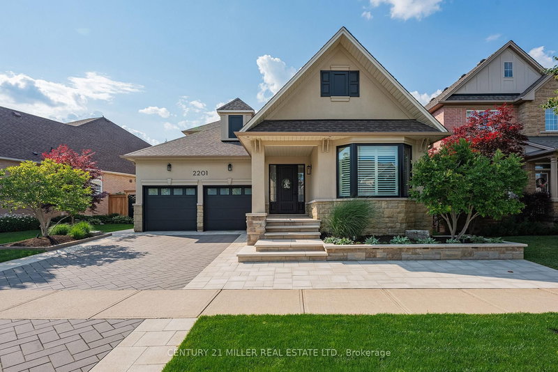 2201 Rochester Circ, Oakville, L6M 5E3 | Image 3