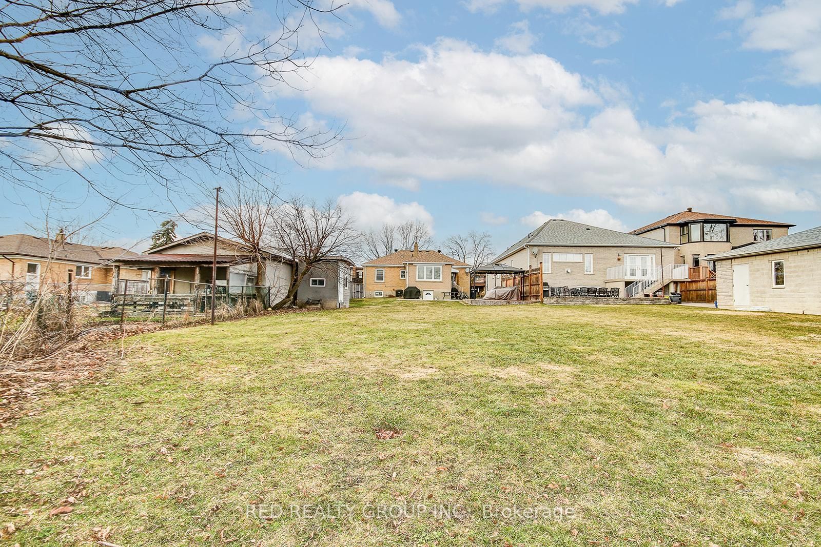 Detached House for sale at 81 Grovedale Avenue, Toronto, Ontario, M6L 1Y8 - Maple Leaf - MLS: W12965178