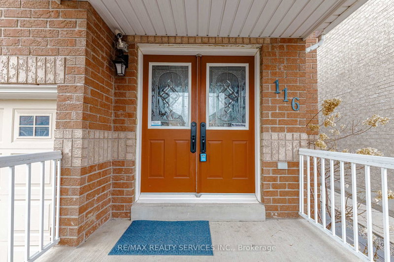 116 Chalkfarm Crescent