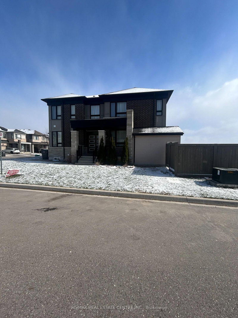 51 Circus Cres, Brampton, L7A 0H1 | Image 2