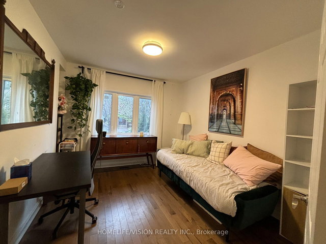 Main - 143 Belgravia Avenue