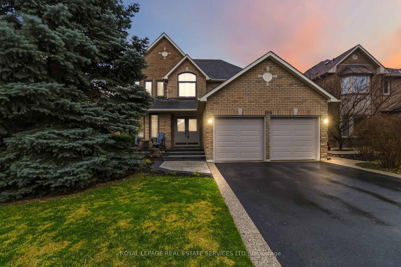 2208 Brays Lane, Oakville, L6M 3J7 | Image 3