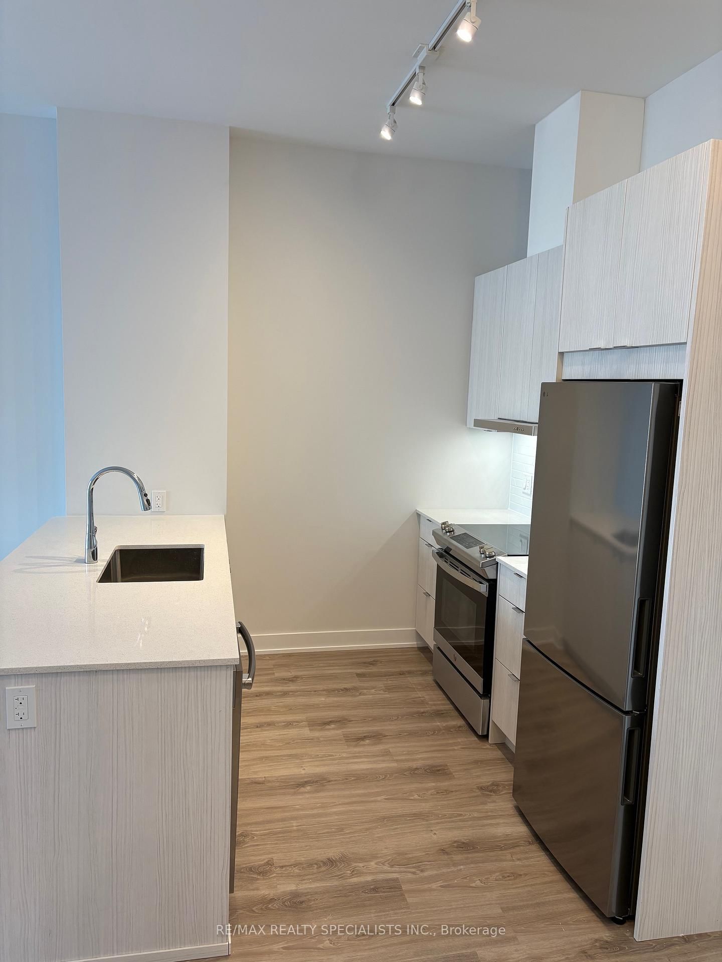 430 Square One Drive, Unit 202 - Photo 6