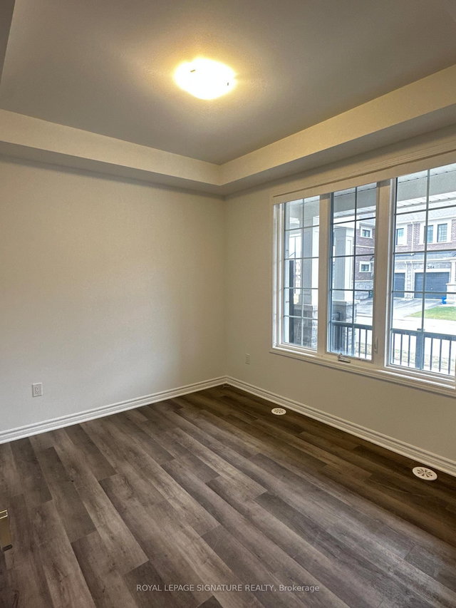 12 - 1259 Lily Crescent