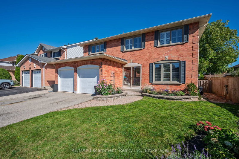 2051 Deer Run Ave, Burlington, L7M 2S1 | Image 2