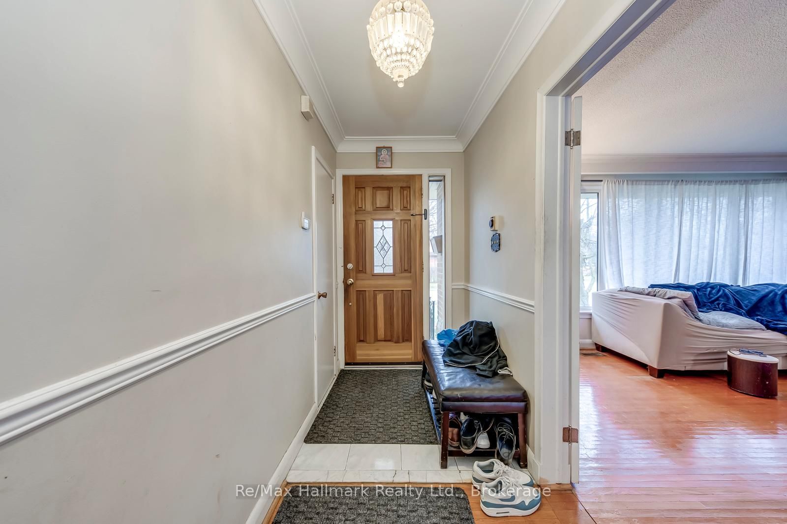 Detached House for sale at 216 Wales Crescent, Oakville, Ontario, L6L 3X7 - Bronte - MLS: W12965986