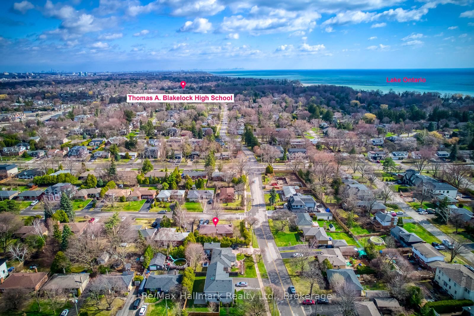 Detached House for sale at 216 Wales Crescent, Oakville, Ontario, L6L 3X7 - Bronte - MLS: W12965986