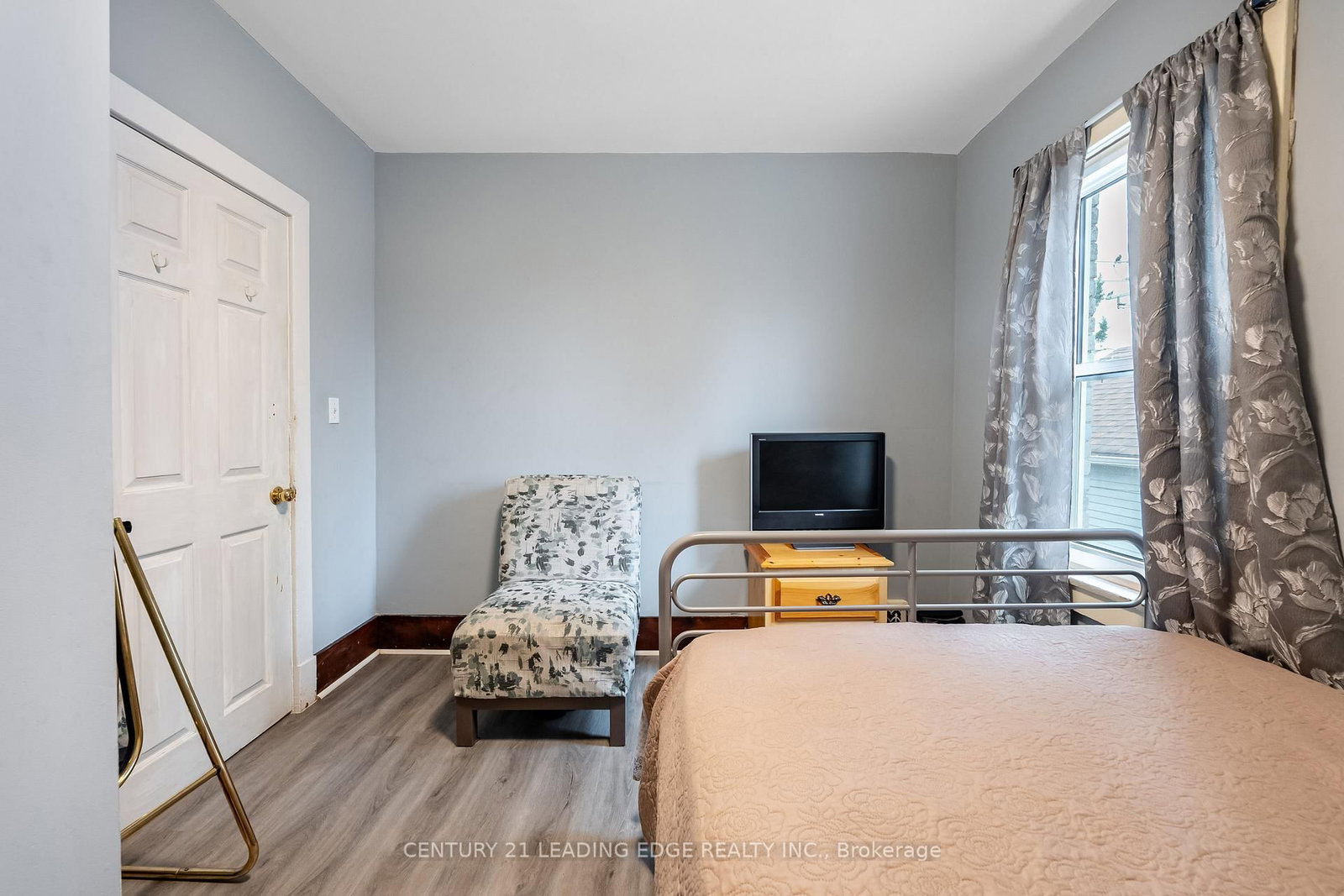 Detached House for sale at 38 Goldwin Avenue, Toronto, Ontario, M6M 2C4 - Mount Dennis - MLS: W12966106