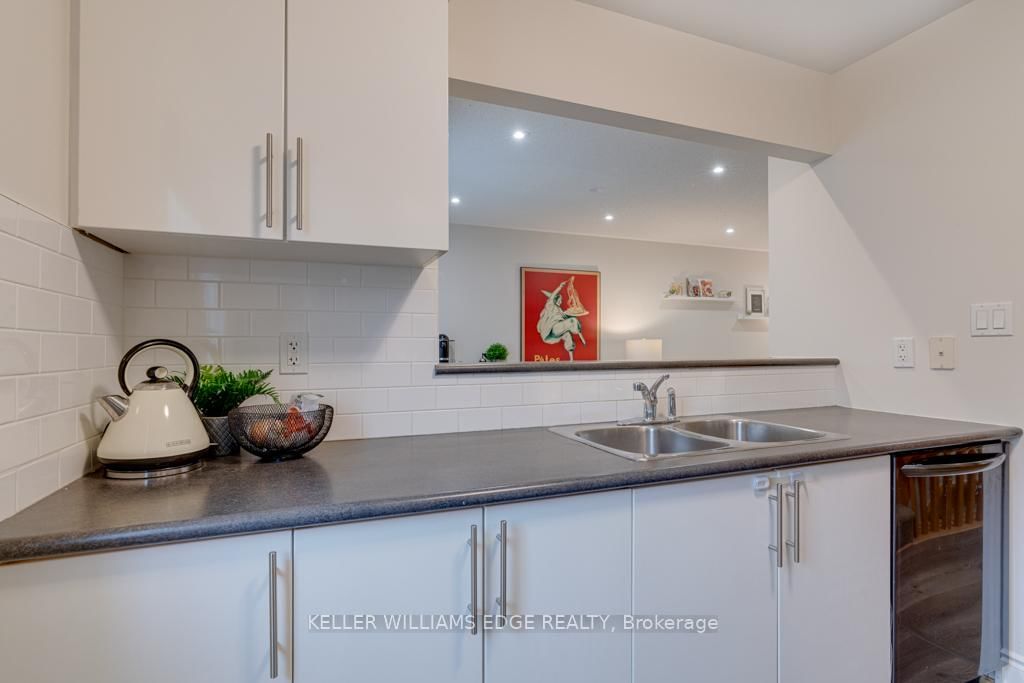 Townhouse for sale at 649 Frank Place, Milton, Ontario, L9T 0P8 - Harrison - MLS: W12966130