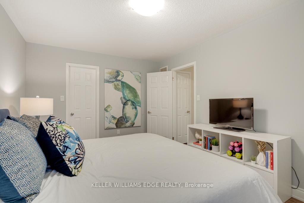 Townhouse for sale at 649 Frank Place, Milton, Ontario, L9T 0P8 - Harrison - MLS: W12966130