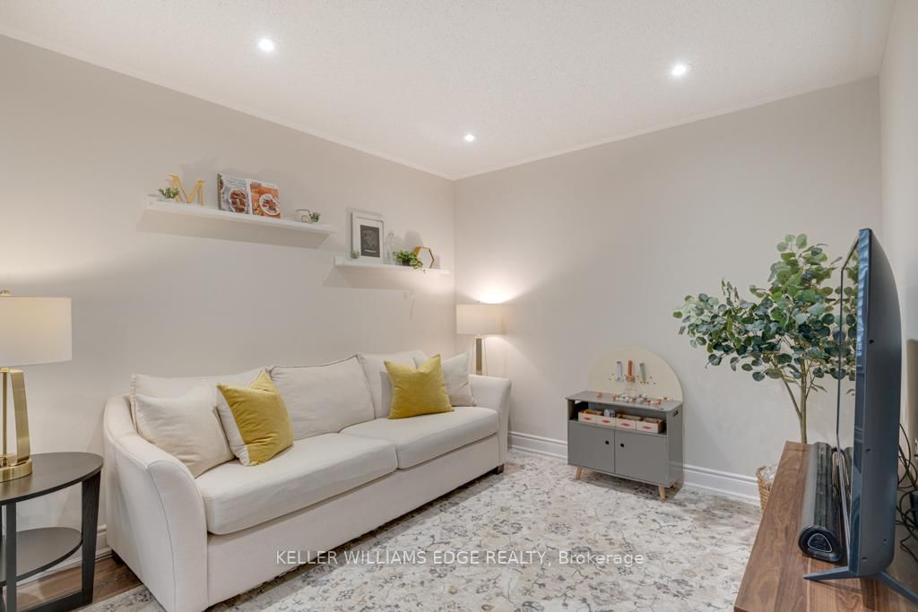 Townhouse for sale at 649 Frank Place, Milton, Ontario, L9T 0P8 - Harrison - MLS: W12966130