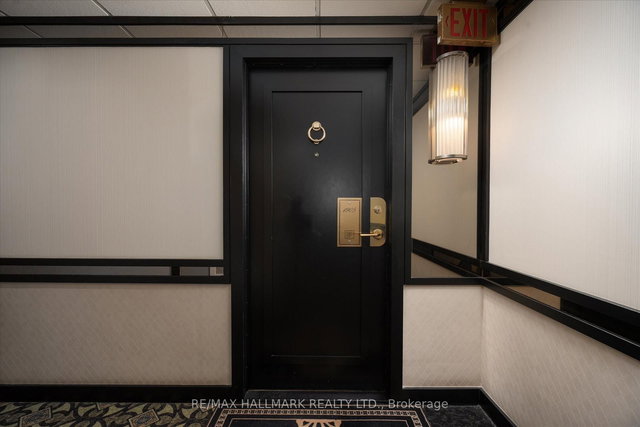 1905 - 2045 Lakeshore Boulevard W