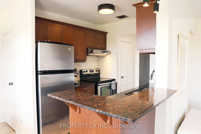 303 - 60 Gulliver Road