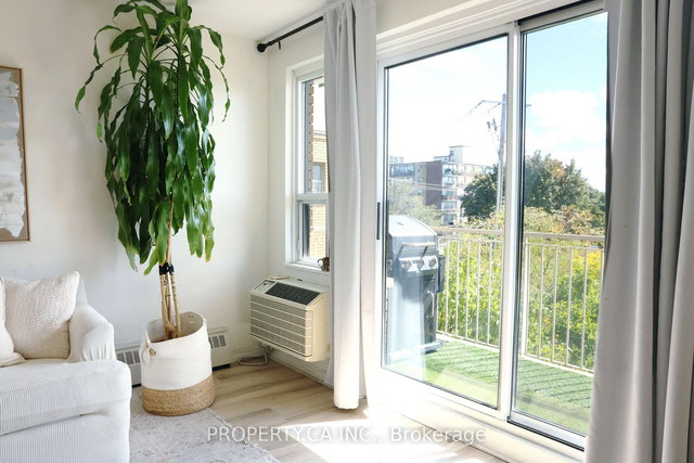 303 - 60 Gulliver Road