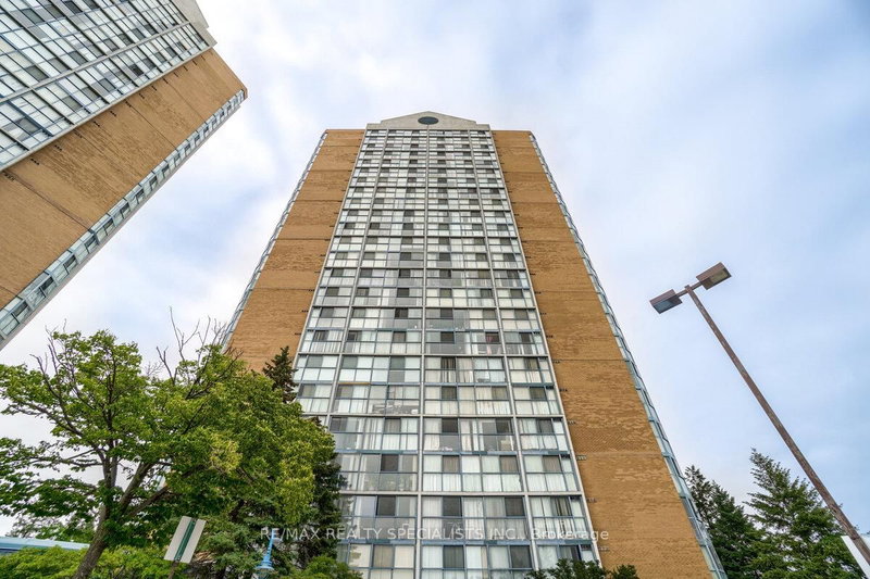 home for lease on 1615-35 Trailwood Drive