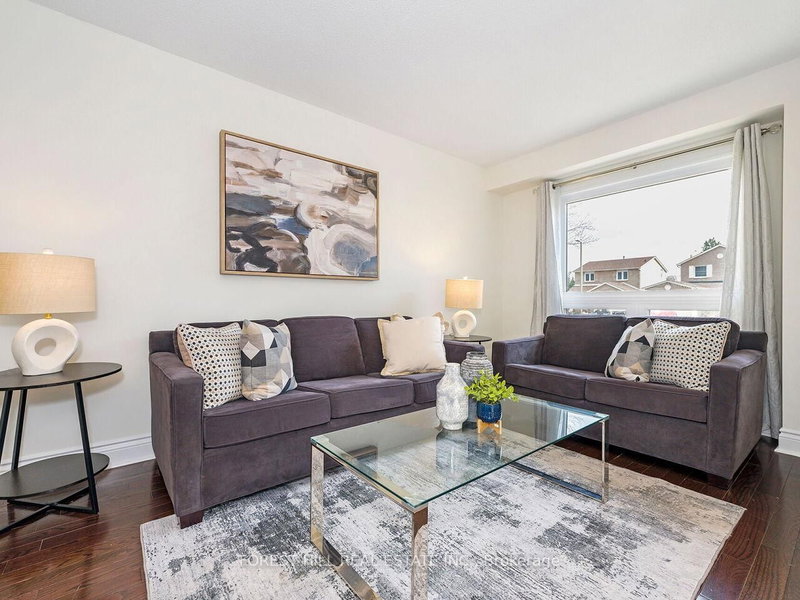 6328 Martel Crt, Mississauga, L5N 3H6 | Image 3