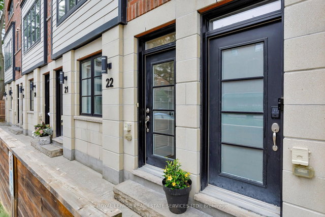 22 - 405 Plains Road E