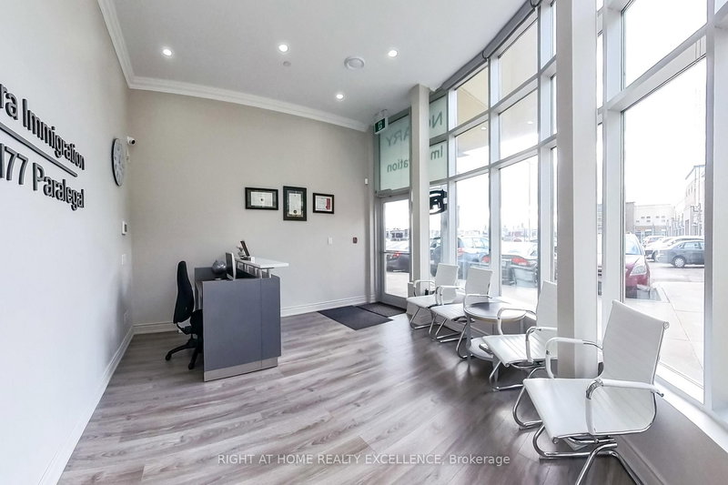 126 - 1065 Canadian Pl, Mississauga, L4W 0C2 | Image 3