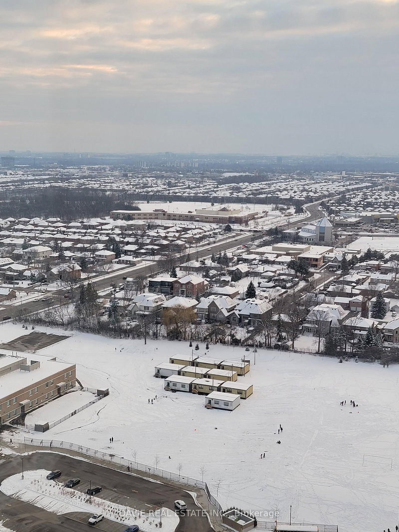 home for lease on 2908-30 Elm Drive W