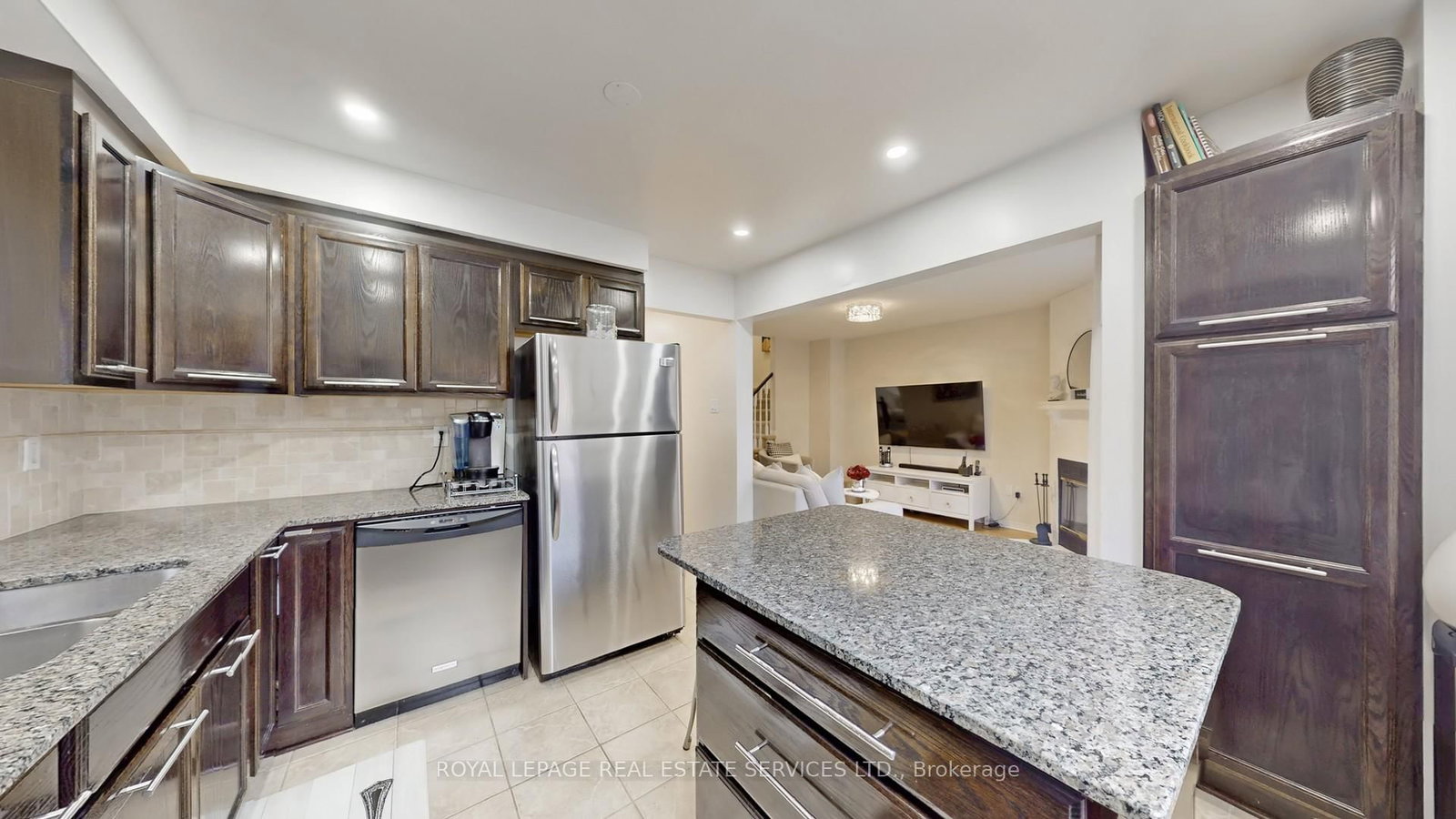 Detached House for sale at 47 Hood Crescent, Brampton, Ontario, L6Y 4S7 - Fletcher's West - MLS: W12966780