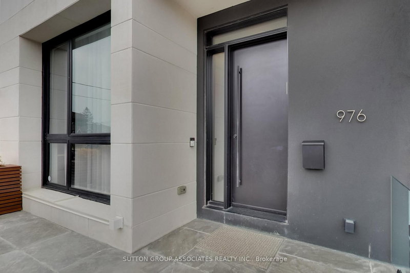 976 Glencairn Ave, Toronto, M6B 2A9 | Image 3