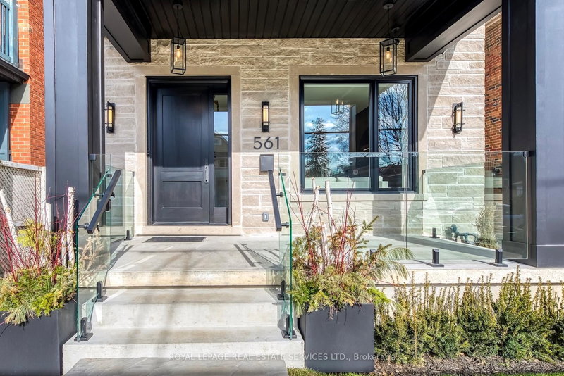 561 Durie St, Toronto, M6S 3H2 | Image 2