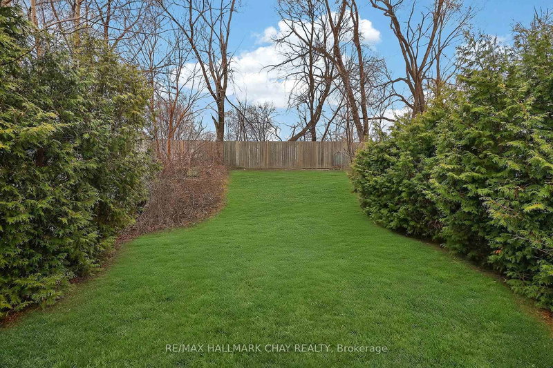 368 Lara Woods, Mississauga, L5A 3A9 | Image 3