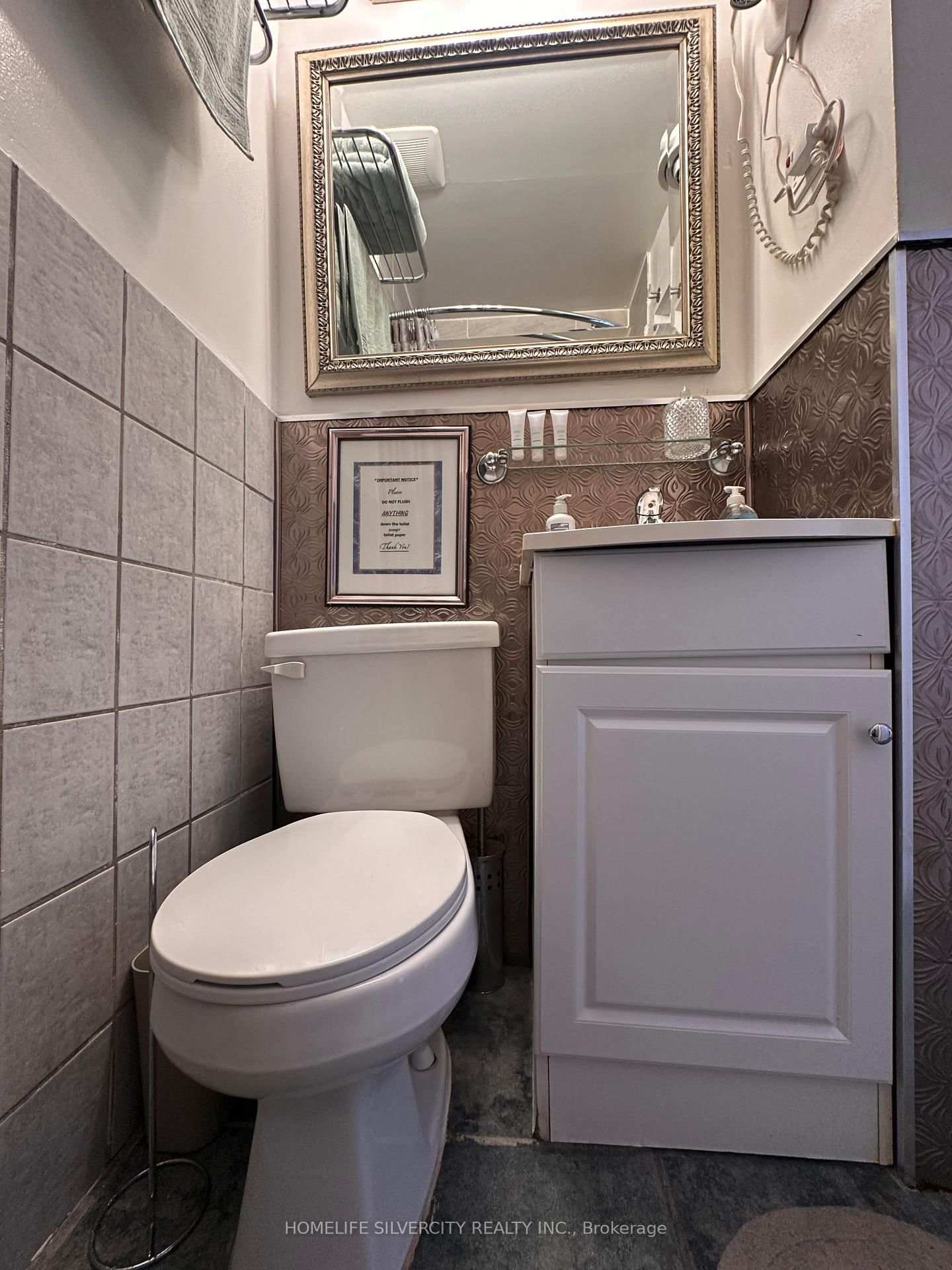 50 Nelson Street W, Unit 4 - Photo 18