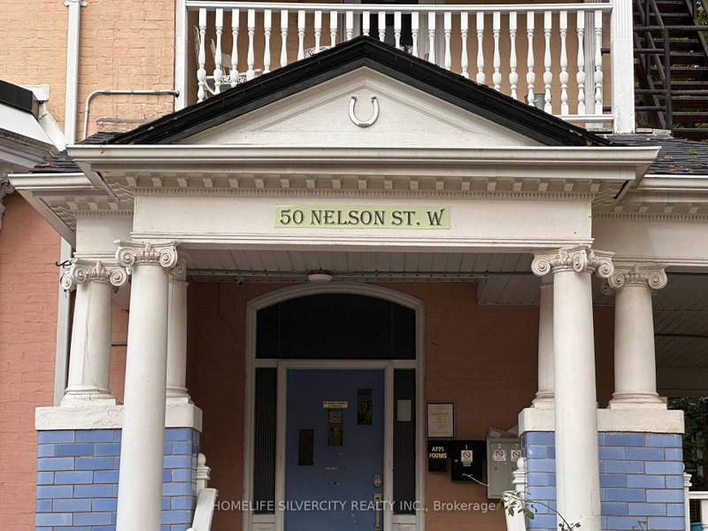 4 - 50 Nelson Street W