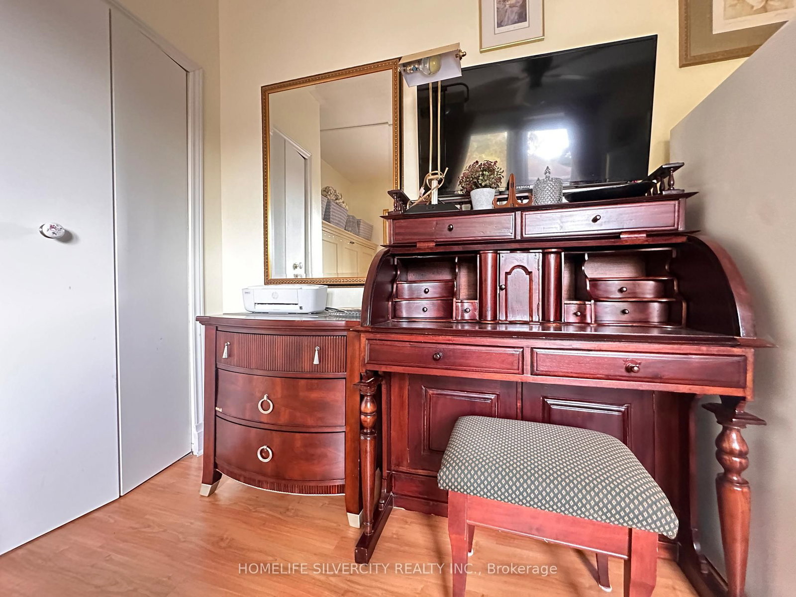 50 Nelson Street W, Unit 4 - Photo 20