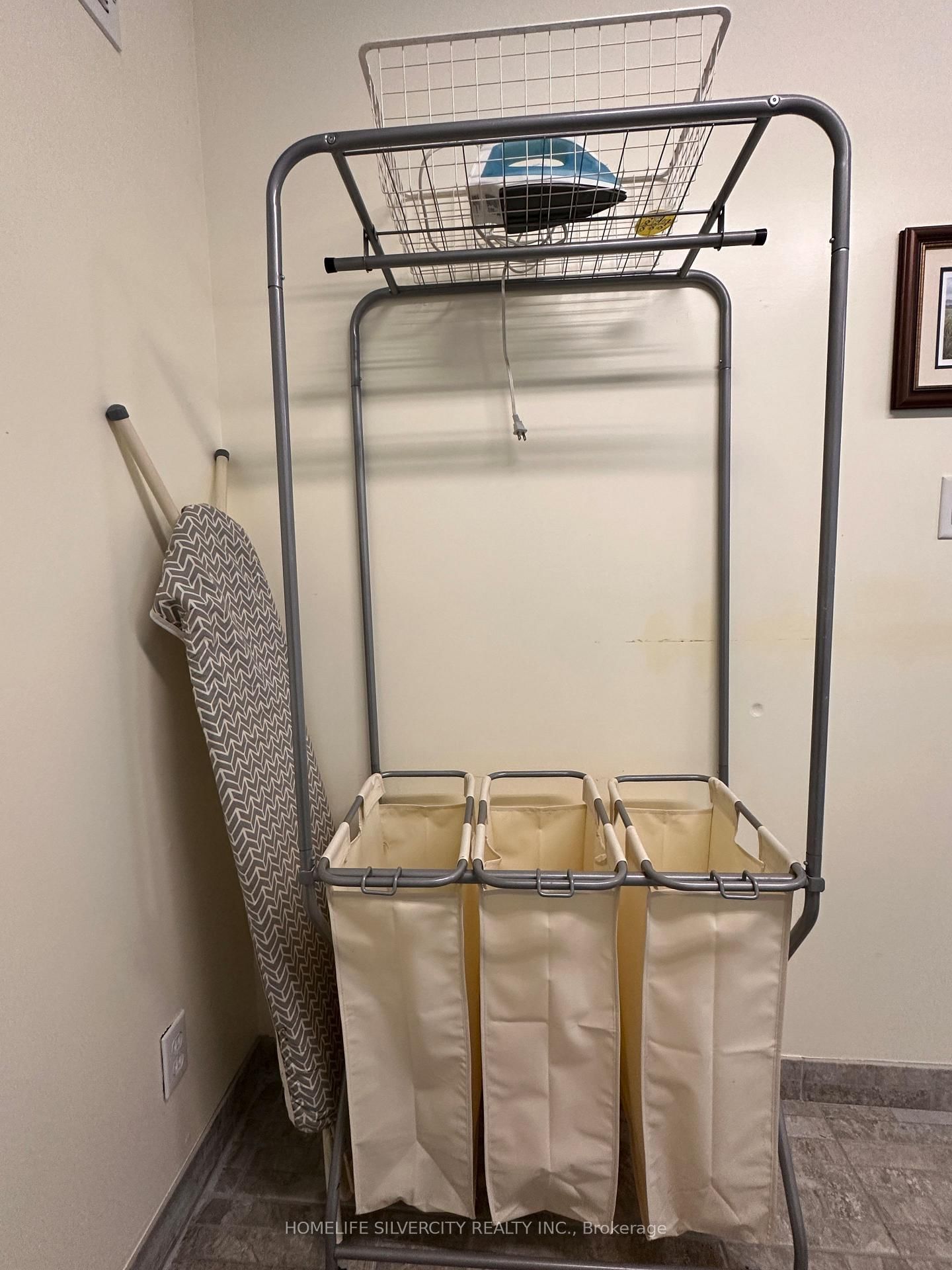 50 Nelson Street W, Unit 4 - Photo 28