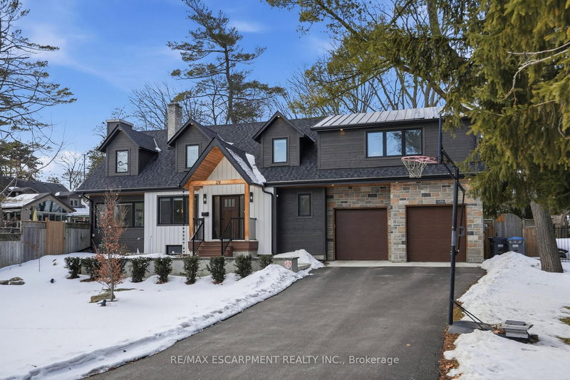 29 Pinewood Tr, Mississauga, L5G 2L2 | Image 2