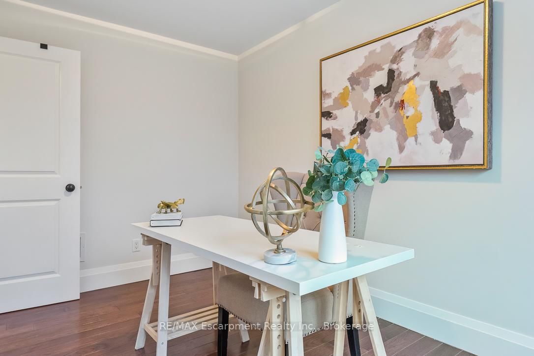 Detached House for sale at 1071 Melvin Avenue, Oakville, Ontario, L6J 2V8 - Morrison - MLS: W12967236