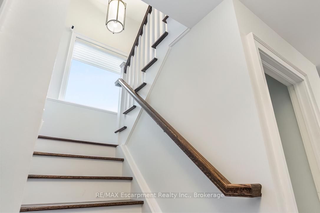 Detached House for sale at 1071 Melvin Avenue, Oakville, Ontario, L6J 2V8 - Morrison - MLS: W12967236