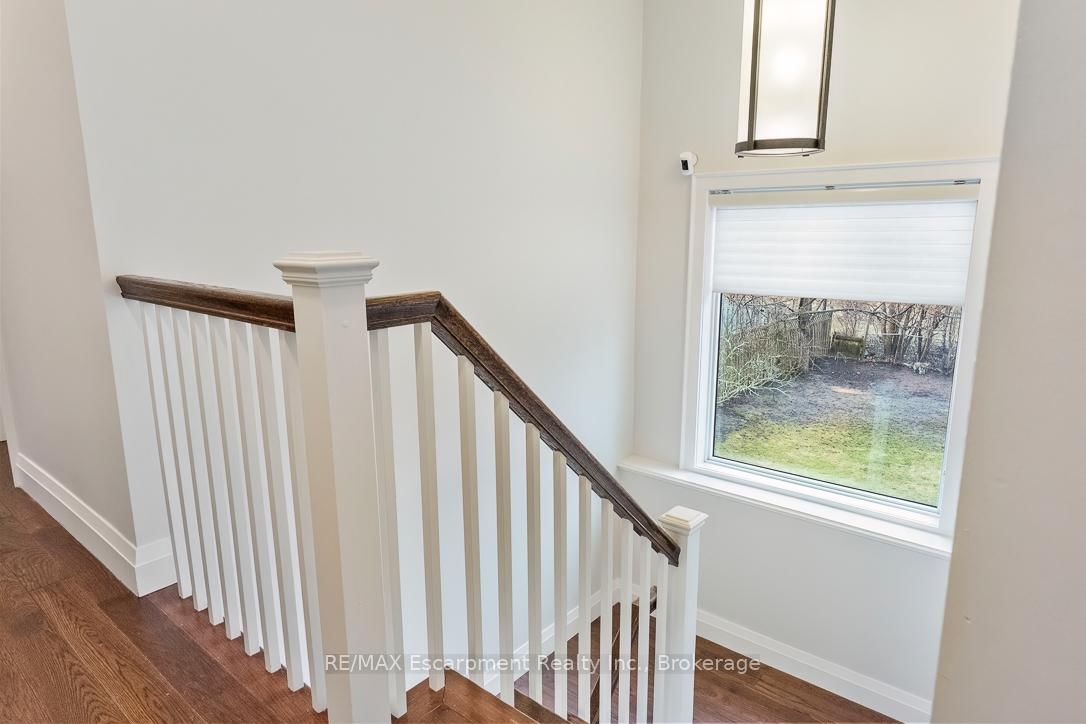 Detached House for sale at 1071 Melvin Avenue, Oakville, Ontario, L6J 2V8 - Morrison - MLS: W12967236